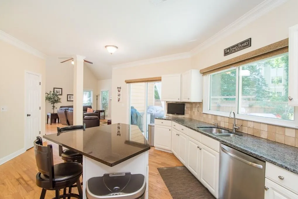 38 Westfair Court, Atlanta, Georgia 30328, 3 Bedrooms Bedrooms, ,2 BathroomsBathrooms,Residential,Sold,38 Westfair Court,5850944