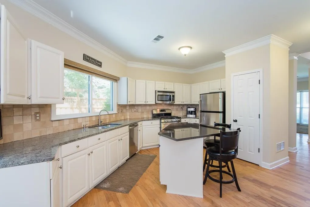 38 Westfair Court, Atlanta, Georgia 30328, 3 Bedrooms Bedrooms, ,2 BathroomsBathrooms,Residential,Sold,38 Westfair Court,5850944