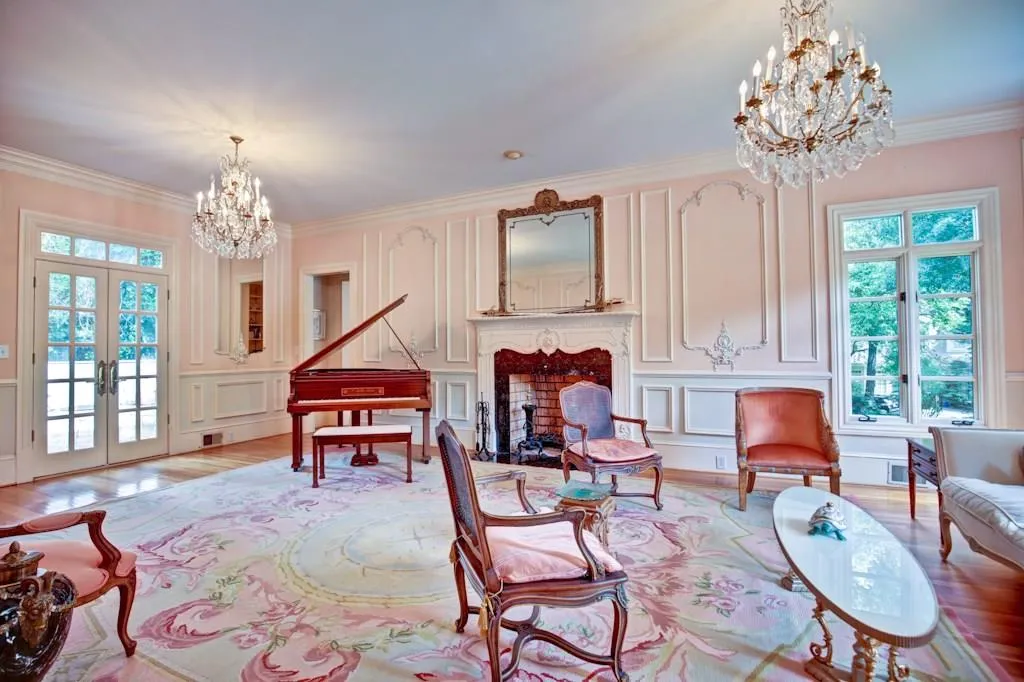 2760 Carmon On Wesley Nw, Atlanta, Georgia 30327, 4 Bedrooms Bedrooms, ,4 BathroomsBathrooms,Residential,Sold,2760 Carmon On Wesley Nw,5722605