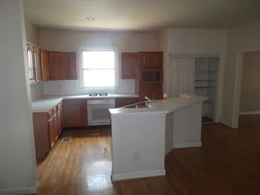 7465 Talbot Colony, Atlanta, Georgia 30328, 3 Bedrooms Bedrooms, ,3 BathroomsBathrooms,Residential,Sold,7465 Talbot Colony,5777118