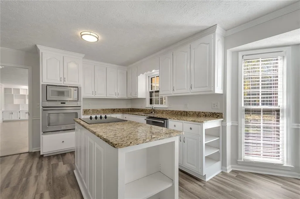 7130 Cherry Bluff Drive, Sandy Springs, Georgia 30350, 5 Bedrooms Bedrooms, ,3 BathroomsBathrooms,Residential,Sold,7130 Cherry Bluff Drive,6958523