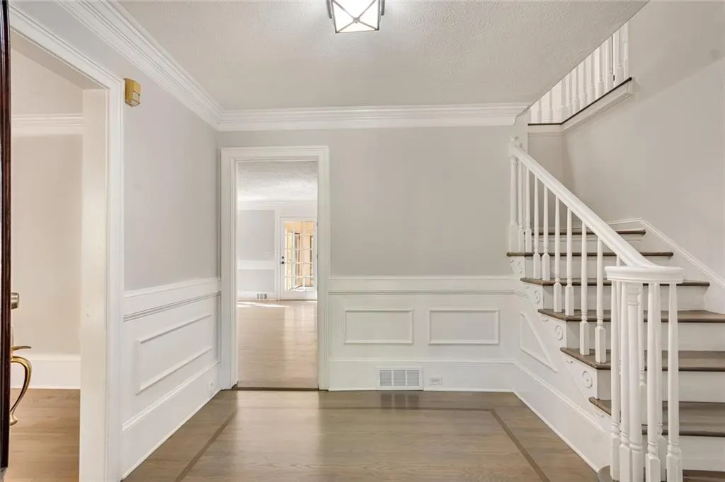 7130 Cherry Bluff Drive, Sandy Springs, Georgia 30350, 5 Bedrooms Bedrooms, ,3 BathroomsBathrooms,Residential,Sold,7130 Cherry Bluff Drive,6958523