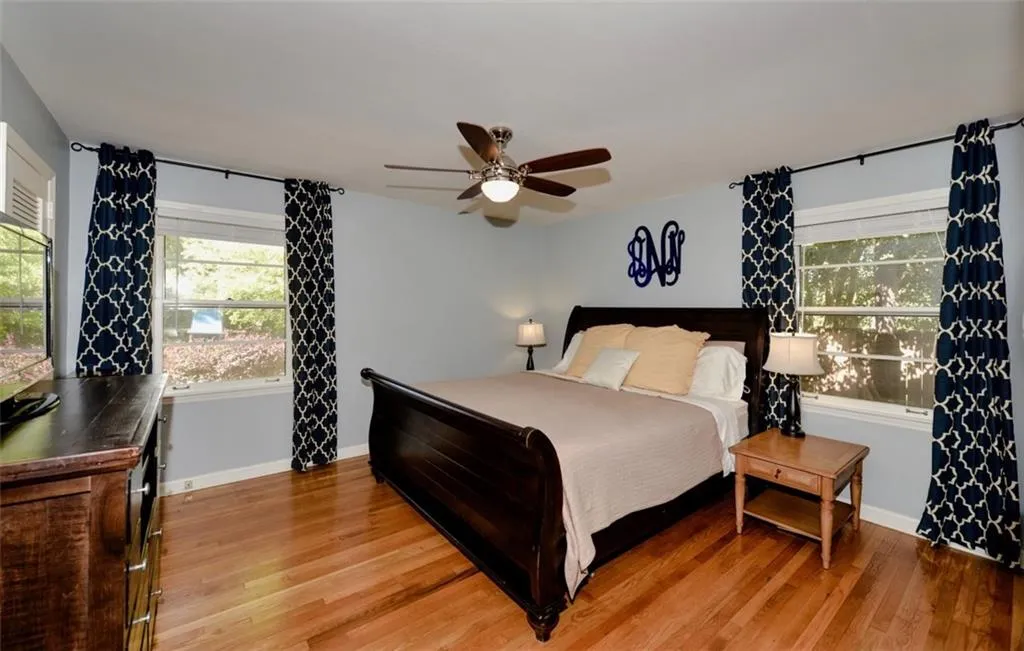 650 Carriage Drive, Sandy Springs, Georgia 30328, 3 Bedrooms Bedrooms, ,2 BathroomsBathrooms,Residential,Sold,650 Carriage Drive,6535791