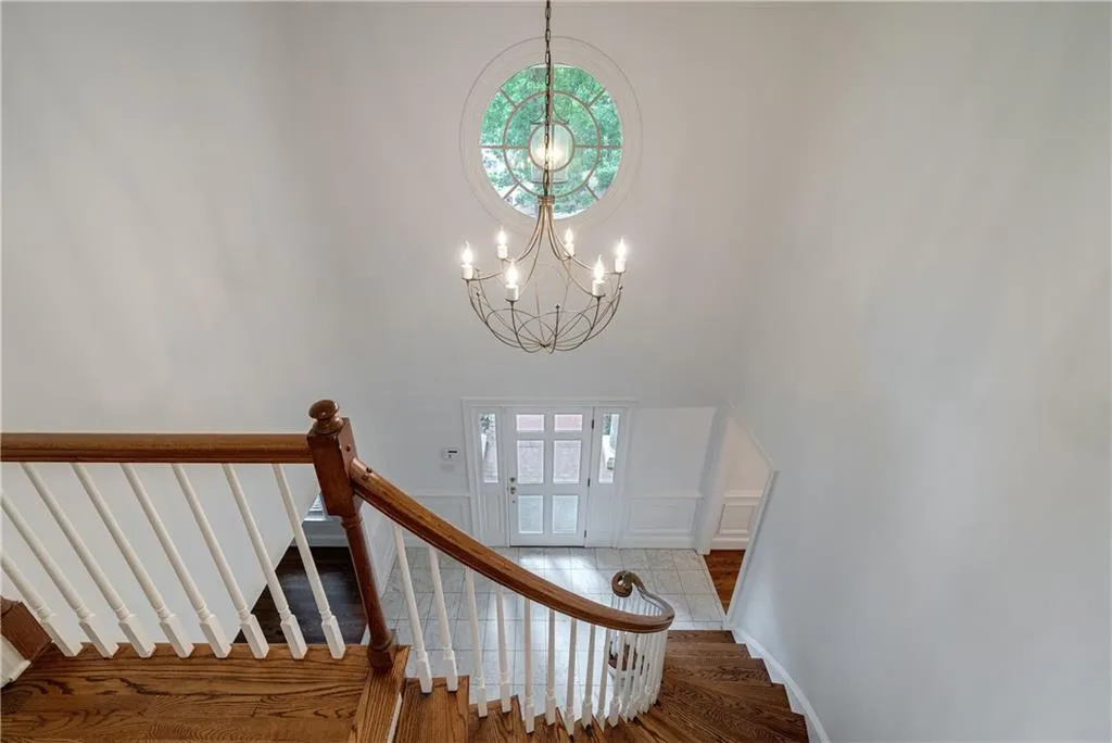 11 Heards Overlook Court, Sandy Springs, Georgia 30328, 5 Bedrooms Bedrooms, ,4 BathroomsBathrooms,Residential,Sold,11 Heards Overlook Court,7244697