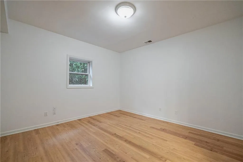 11 Heards Overlook Court, Sandy Springs, Georgia 30328, 5 Bedrooms Bedrooms, ,4 BathroomsBathrooms,Residential,Sold,11 Heards Overlook Court,7244697