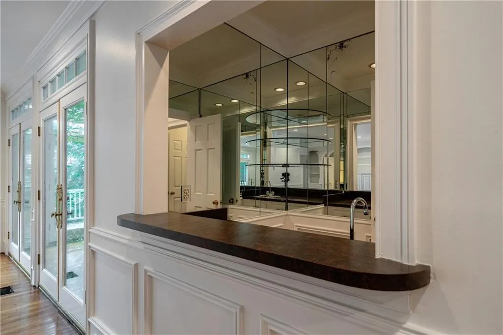 11 Heards Overlook Court, Sandy Springs, Georgia 30328, 5 Bedrooms Bedrooms, ,4 BathroomsBathrooms,Residential,Sold,11 Heards Overlook Court,7244697