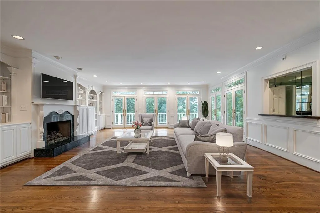 11 Heards Overlook Court, Sandy Springs, Georgia 30328, 5 Bedrooms Bedrooms, ,4 BathroomsBathrooms,Residential,Sold,11 Heards Overlook Court,7244697