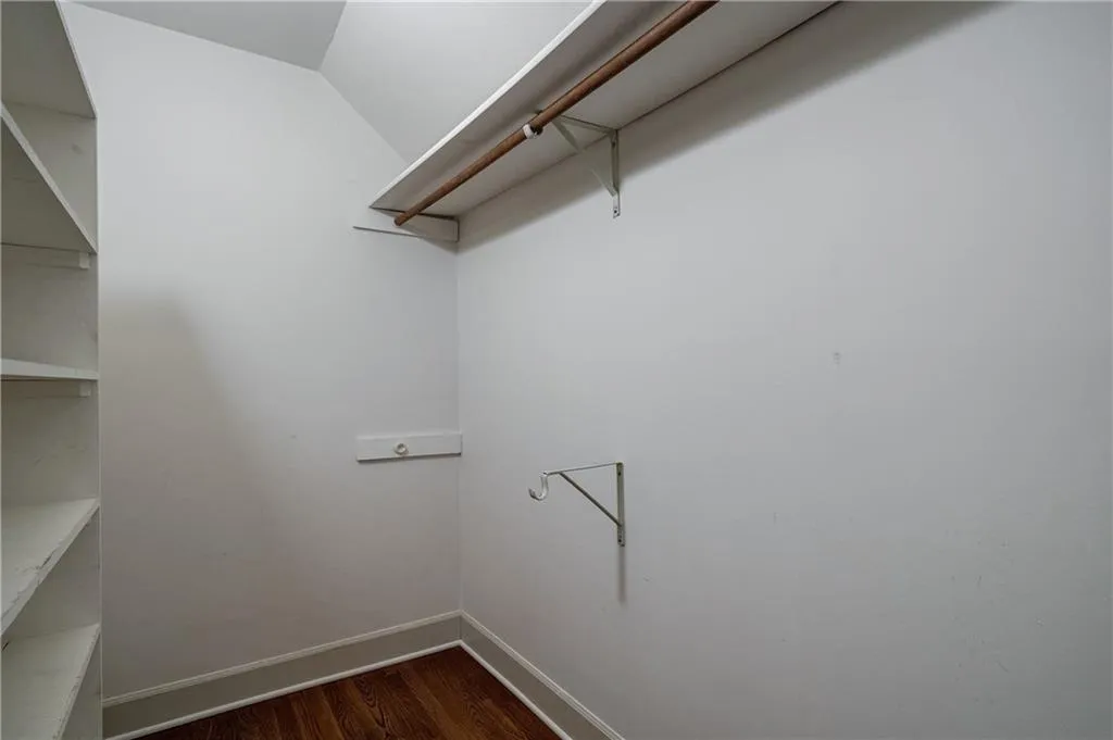 11 Heards Overlook Court, Sandy Springs, Georgia 30328, 5 Bedrooms Bedrooms, ,4 BathroomsBathrooms,Residential,Sold,11 Heards Overlook Court,7244697