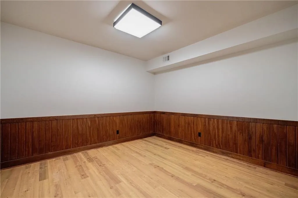 11 Heards Overlook Court, Sandy Springs, Georgia 30328, 5 Bedrooms Bedrooms, ,4 BathroomsBathrooms,Residential,Sold,11 Heards Overlook Court,7244697