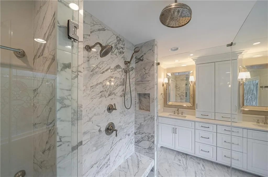 11 Heards Overlook Court, Sandy Springs, Georgia 30328, 5 Bedrooms Bedrooms, ,4 BathroomsBathrooms,Residential,Sold,11 Heards Overlook Court,7244697