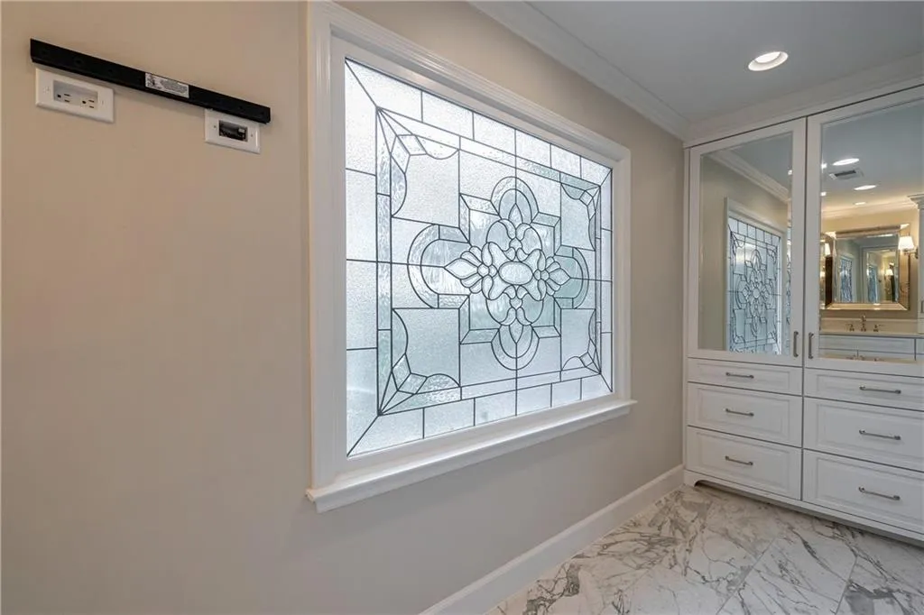 11 Heards Overlook Court, Sandy Springs, Georgia 30328, 5 Bedrooms Bedrooms, ,4 BathroomsBathrooms,Residential,Sold,11 Heards Overlook Court,7244697