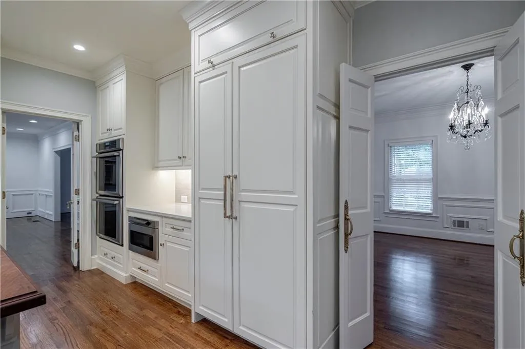 11 Heards Overlook Court, Sandy Springs, Georgia 30328, 5 Bedrooms Bedrooms, ,4 BathroomsBathrooms,Residential,Sold,11 Heards Overlook Court,7244697