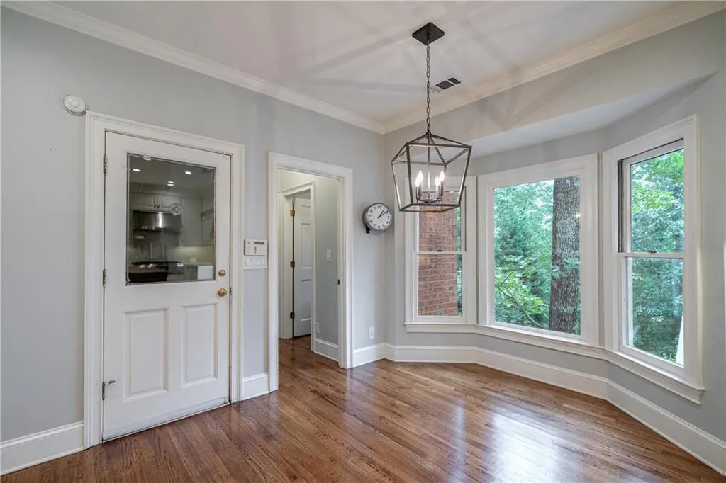 11 Heards Overlook Court, Sandy Springs, Georgia 30328, 5 Bedrooms Bedrooms, ,4 BathroomsBathrooms,Residential,Sold,11 Heards Overlook Court,7244697