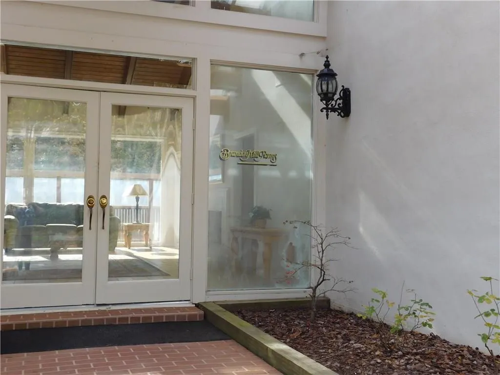 2215 Huntingdon Chase Unit 2215, Sandy Springs, Georgia 30350, 2 Bedrooms Bedrooms, ,2 BathroomsBathrooms,Residential,Sold,2215 Huntingdon Chase Unit 2215,5621659