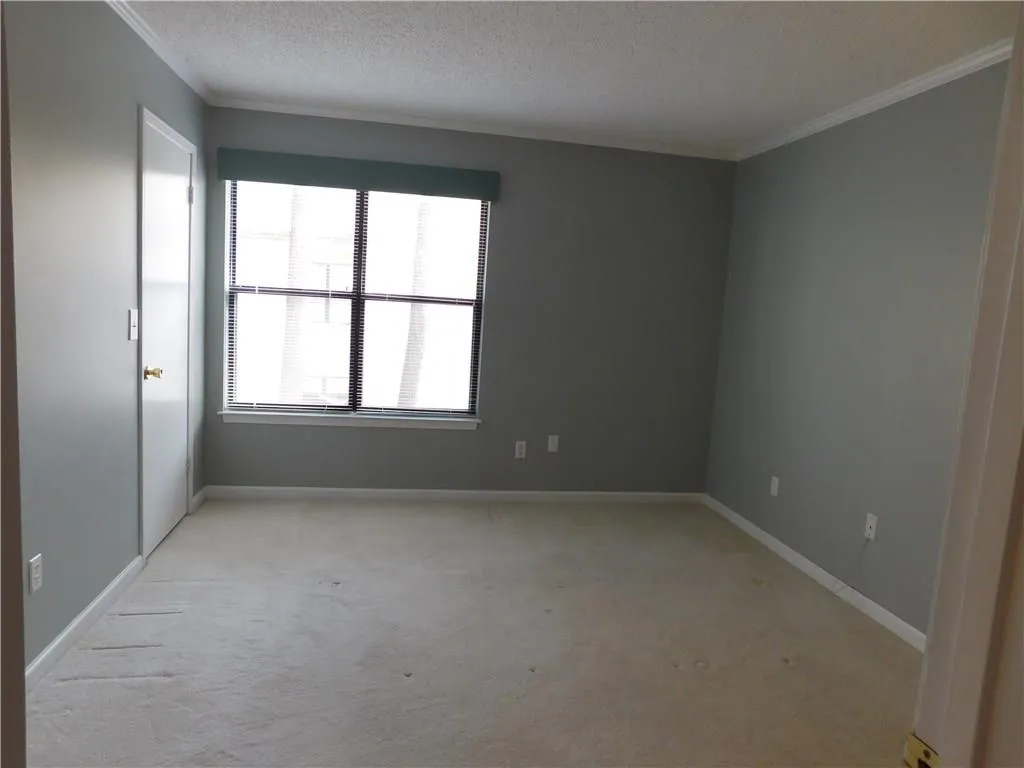 2215 Huntingdon Chase Unit 2215, Sandy Springs, Georgia 30350, 2 Bedrooms Bedrooms, ,2 BathroomsBathrooms,Residential,Sold,2215 Huntingdon Chase Unit 2215,5621659