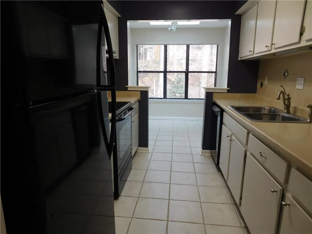 2215 Huntingdon Chase Unit 2215, Sandy Springs, Georgia 30350, 2 Bedrooms Bedrooms, ,2 BathroomsBathrooms,Residential,Sold,2215 Huntingdon Chase Unit 2215,5621659