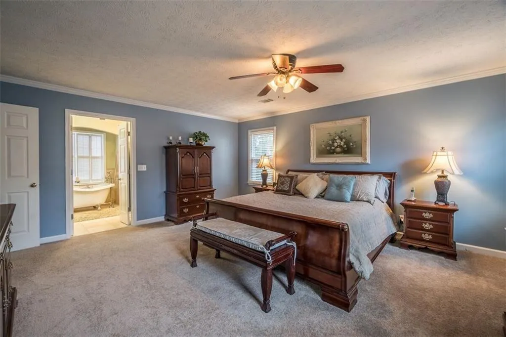 265 Glen Meadow Court, Sandy Springs, Georgia 30328, 4 Bedrooms Bedrooms, ,3 BathroomsBathrooms,Residential,Sold,265 Glen Meadow Court,5969389