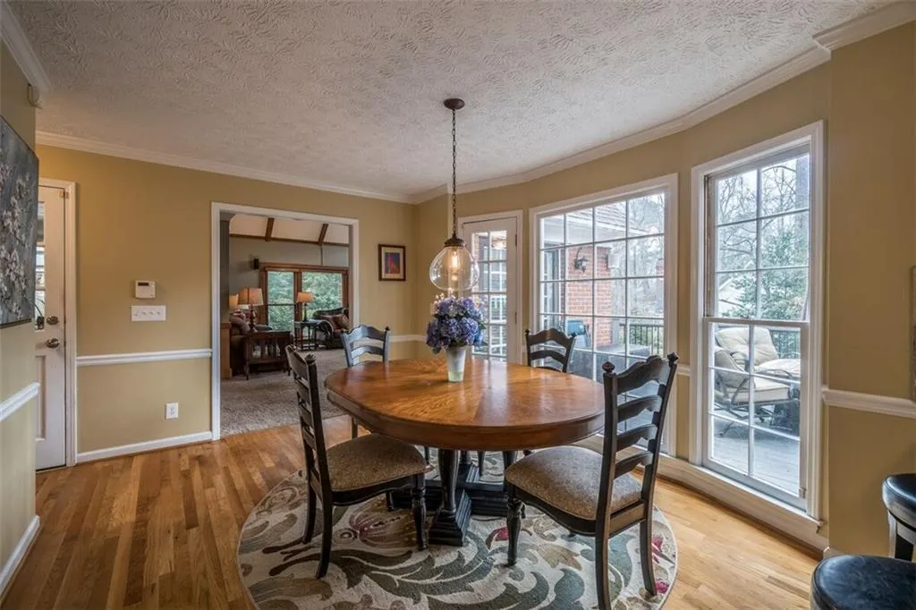 265 Glen Meadow Court, Sandy Springs, Georgia 30328, 4 Bedrooms Bedrooms, ,3 BathroomsBathrooms,Residential,Sold,265 Glen Meadow Court,5969389