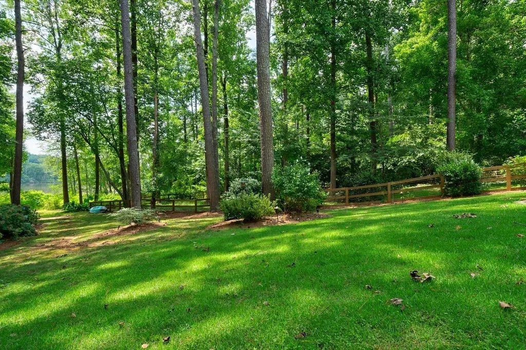 9365 Huntcliff Trace, Sandy Springs, Georgia 30350, 5 Bedrooms Bedrooms, ,5 BathroomsBathrooms,Residential,Sold,9365 Huntcliff Trace,6756219