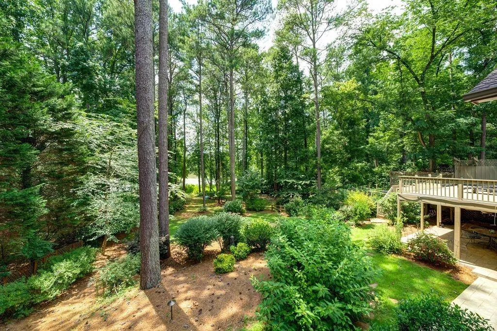 9365 Huntcliff Trace, Sandy Springs, Georgia 30350, 5 Bedrooms Bedrooms, ,5 BathroomsBathrooms,Residential,Sold,9365 Huntcliff Trace,6756219