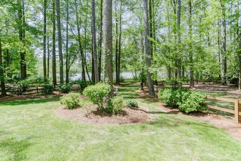 9365 Huntcliff Trace, Sandy Springs, Georgia 30350, 5 Bedrooms Bedrooms, ,5 BathroomsBathrooms,Residential,Sold,9365 Huntcliff Trace,6756219