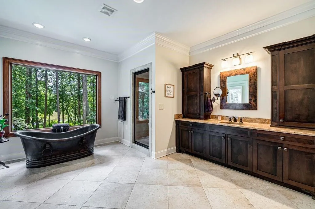 9365 Huntcliff Trace, Sandy Springs, Georgia 30350, 5 Bedrooms Bedrooms, ,5 BathroomsBathrooms,Residential,Sold,9365 Huntcliff Trace,6756219