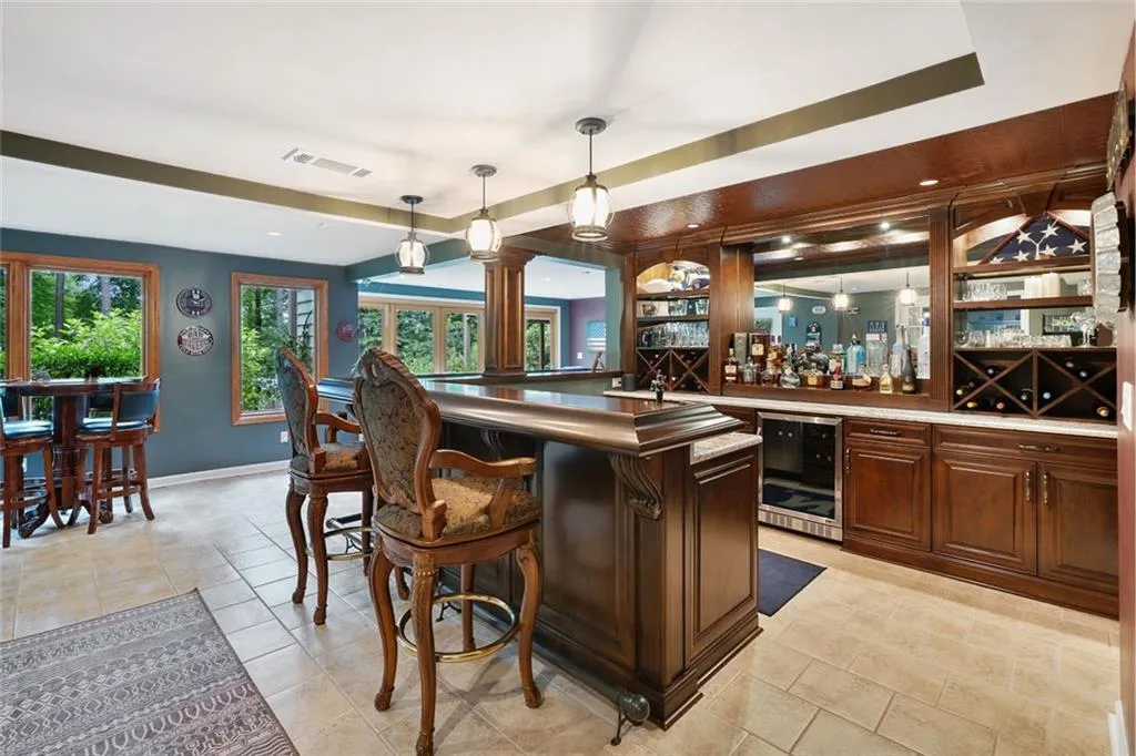 9365 Huntcliff Trace, Sandy Springs, Georgia 30350, 5 Bedrooms Bedrooms, ,5 BathroomsBathrooms,Residential,Sold,9365 Huntcliff Trace,6756219