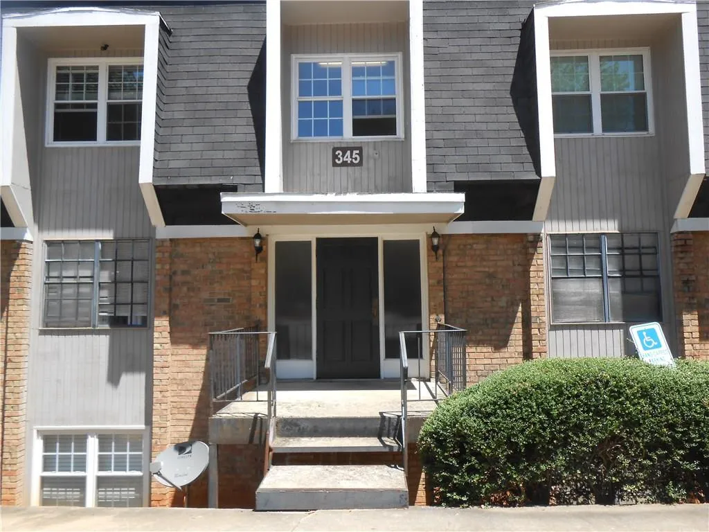 345 Winding River Drive Unit E, Sandy Springs, Georgia 30350, 3 Bedrooms Bedrooms, ,2 BathroomsBathrooms,Residential,Sold,345 Winding River Drive Unit E,5897723