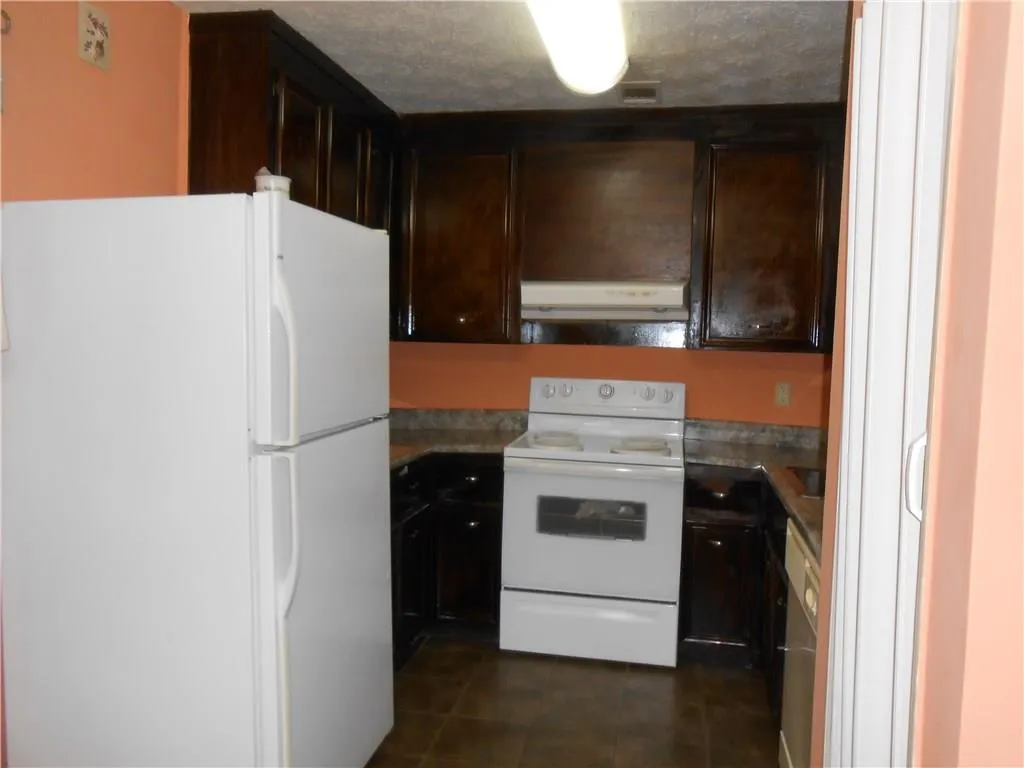 345 Winding River Drive Unit E, Sandy Springs, Georgia 30350, 3 Bedrooms Bedrooms, ,2 BathroomsBathrooms,Residential,Sold,345 Winding River Drive Unit E,5897723