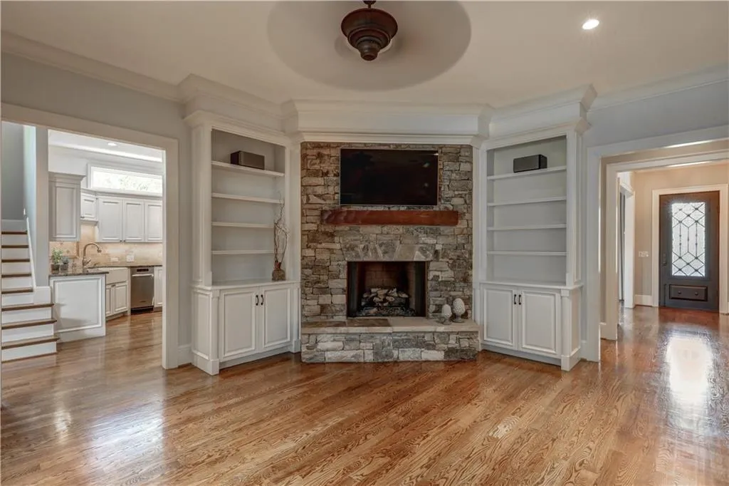 4745 E Conway Drive Nw, Sandy Springs, Georgia 30327, 5 Bedrooms Bedrooms, ,5 BathroomsBathrooms,Residential,Sold,4745 E Conway Drive Nw,6763796