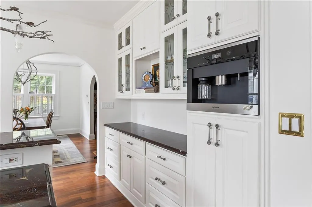 557 E Wesley Road, Atlanta, Georgia 30305, 5 Bedrooms Bedrooms, ,3 BathroomsBathrooms,Residential,For Sale,557 E Wesley Road,7656328