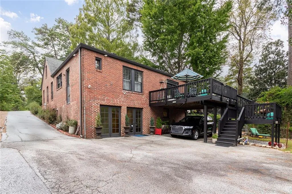 557 E Wesley Road, Atlanta, Georgia 30305, 5 Bedrooms Bedrooms, ,3 BathroomsBathrooms,Residential,For Sale,557 E Wesley Road,7656328