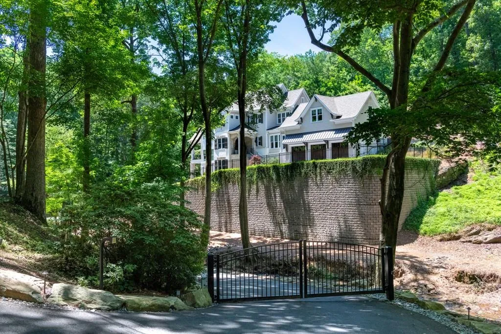 3244 Stillhouse Road Se, Atlanta, Georgia 30339, 5 Bedrooms Bedrooms, ,6 BathroomsBathrooms,Residential,For Sale,3244 Stillhouse Road Se,7617366