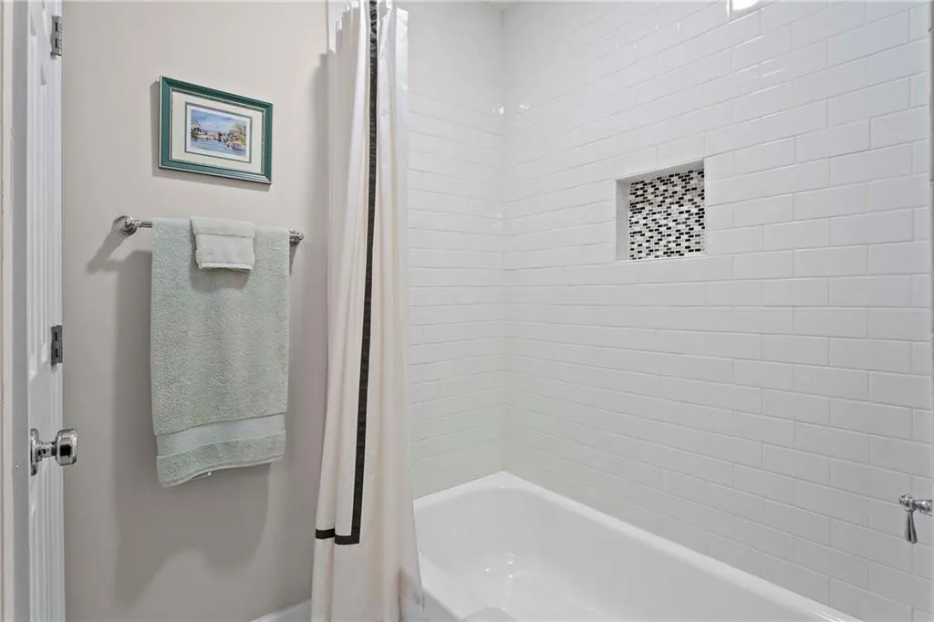 4620 Wieuca Road Ne Unit 72, Atlanta, Georgia 30342, 3 Bedrooms Bedrooms, ,3 BathroomsBathrooms,Residential,For Sale,4620 Wieuca Road Ne Unit 72,7646634