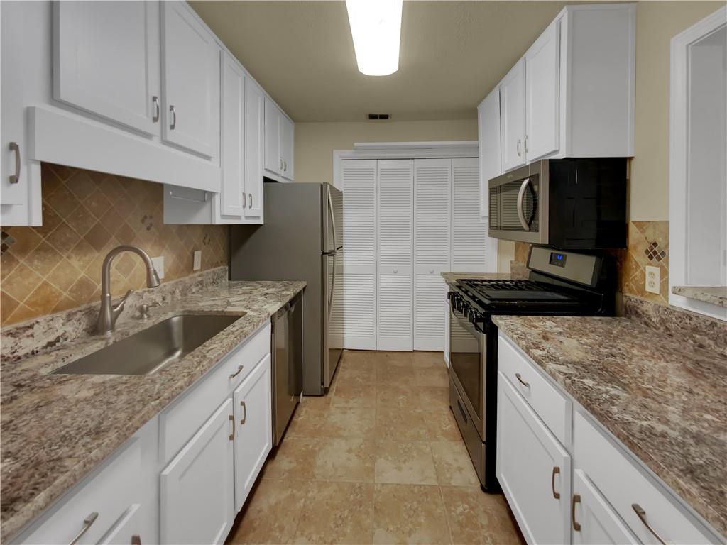 1207 GETTYSBURG, Sandy Springs, Georgia 30350, 2 Bedrooms Bedrooms, ,2 BathroomsBathrooms,Residential,Sold,1207 GETTYSBURG,7302819