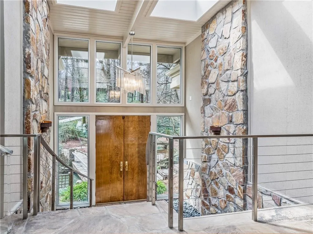 5635 Lake Island Drive, Sandy Springs, Georgia 30327, 5 Bedrooms Bedrooms, ,5 BathroomsBathrooms,Residential,Sold,5635 Lake Island Drive,6518145