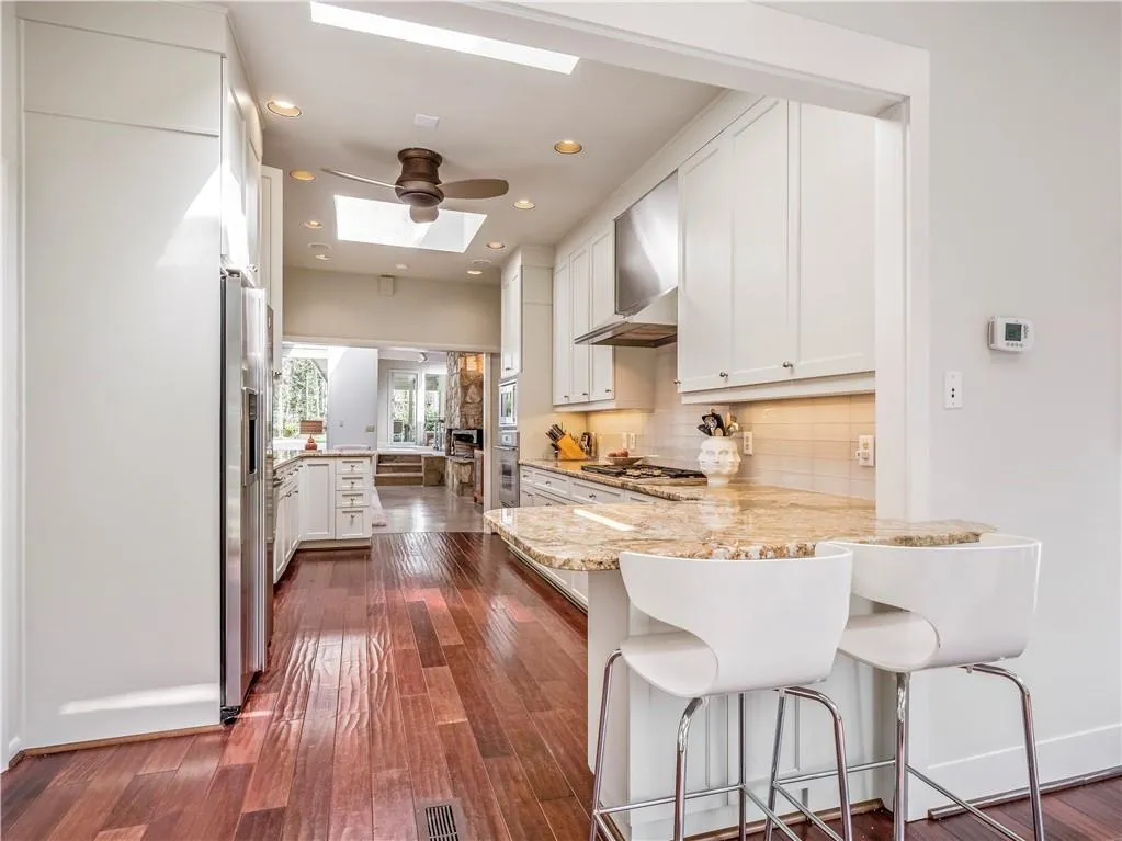 5635 Lake Island Drive, Sandy Springs, Georgia 30327, 5 Bedrooms Bedrooms, ,5 BathroomsBathrooms,Residential,Sold,5635 Lake Island Drive,6518145