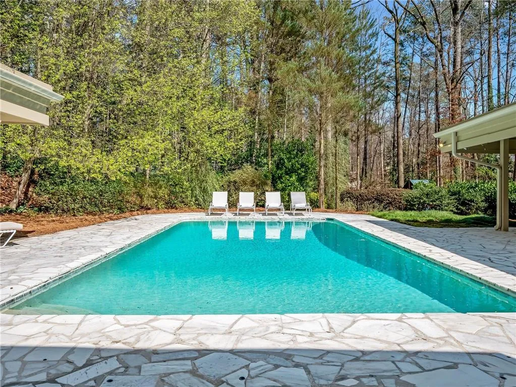 5635 Lake Island Drive, Sandy Springs, Georgia 30327, 5 Bedrooms Bedrooms, ,5 BathroomsBathrooms,Residential,Sold,5635 Lake Island Drive,6518145
