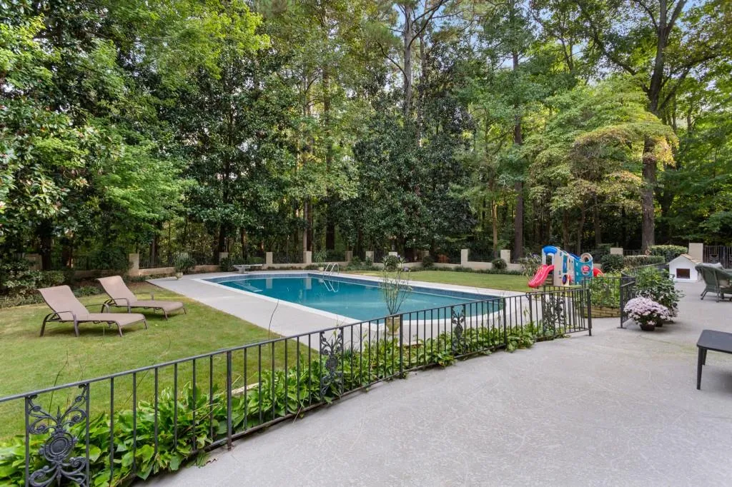 1890 Old Dominion Drive, Sandy Springs, Georgia 30350, 5 Bedrooms Bedrooms, ,4 BathroomsBathrooms,Residential,Sold,1890 Old Dominion Drive,6958785