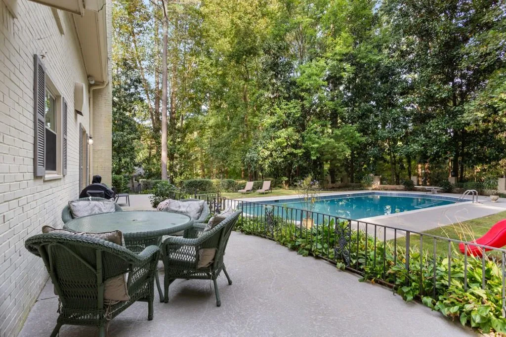 1890 Old Dominion Drive, Sandy Springs, Georgia 30350, 5 Bedrooms Bedrooms, ,4 BathroomsBathrooms,Residential,Sold,1890 Old Dominion Drive,6958785