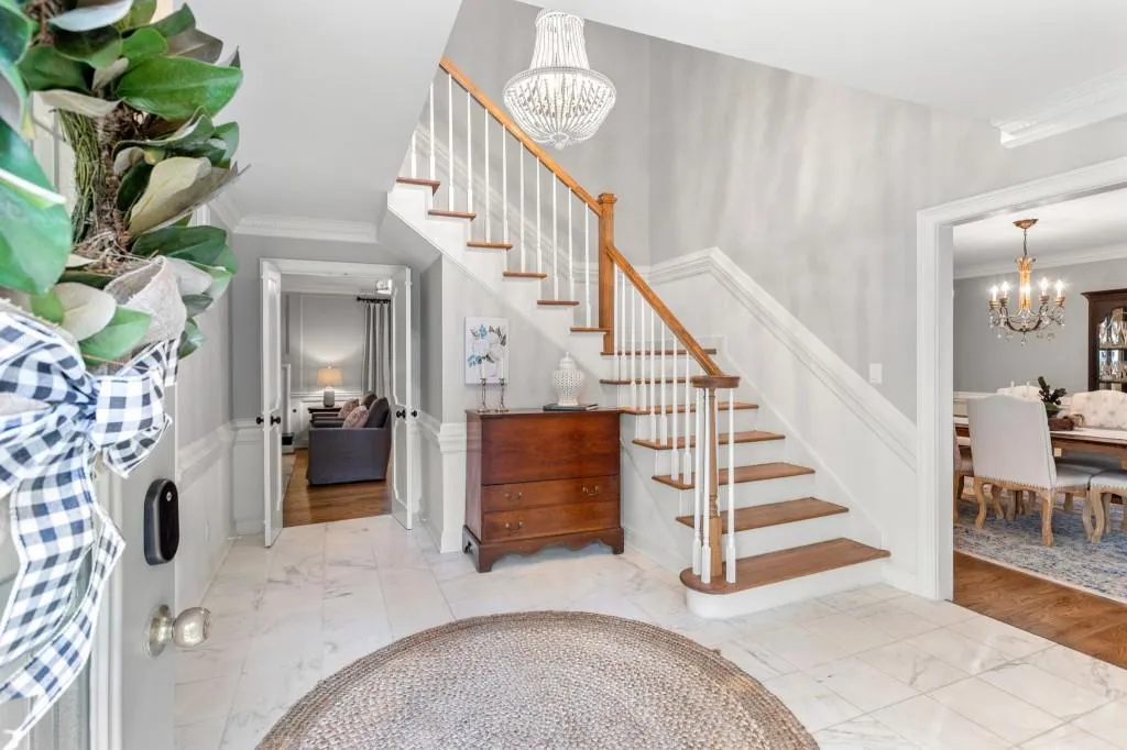 1890 Old Dominion Drive, Sandy Springs, Georgia 30350, 5 Bedrooms Bedrooms, ,4 BathroomsBathrooms,Residential,Sold,1890 Old Dominion Drive,6958785