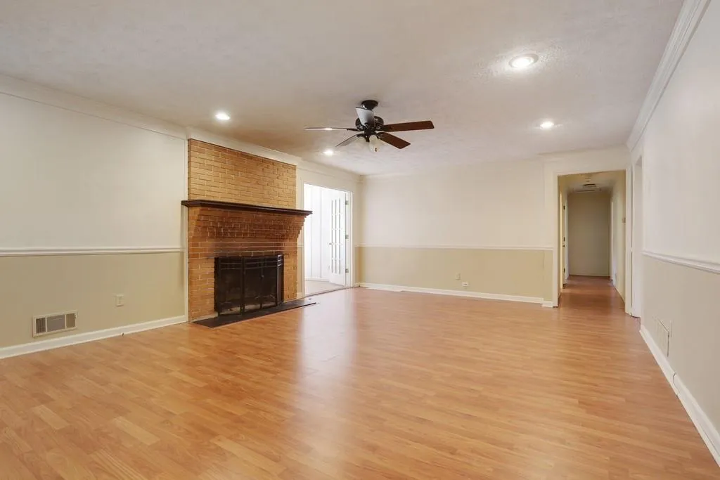 1305 Old Woodbine Road, Sandy Springs, Georgia 30319, 3 Bedrooms Bedrooms, ,2 BathroomsBathrooms,Residential,Sold,1305 Old Woodbine Road,6669740