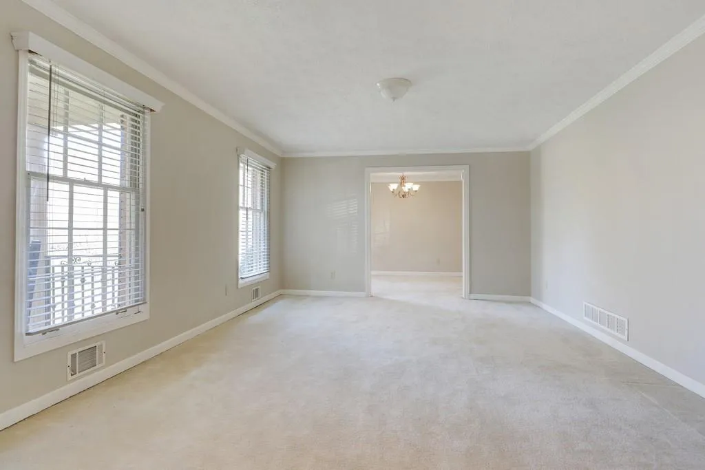 1305 Old Woodbine Road, Sandy Springs, Georgia 30319, 3 Bedrooms Bedrooms, ,2 BathroomsBathrooms,Residential,Sold,1305 Old Woodbine Road,6669740