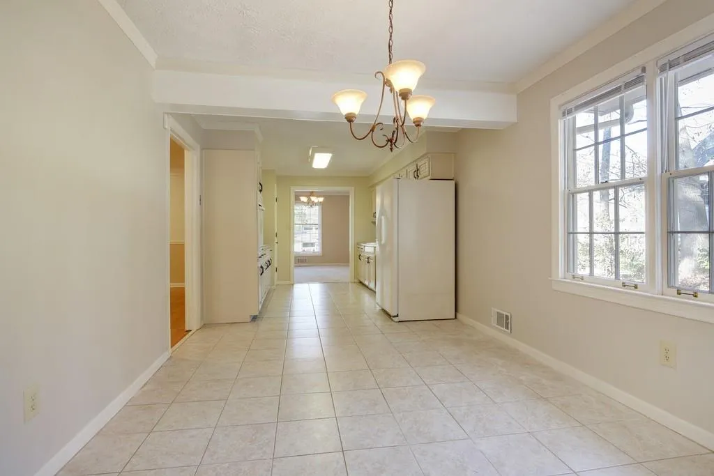 1305 Old Woodbine Road, Sandy Springs, Georgia 30319, 3 Bedrooms Bedrooms, ,2 BathroomsBathrooms,Residential,Sold,1305 Old Woodbine Road,6669740