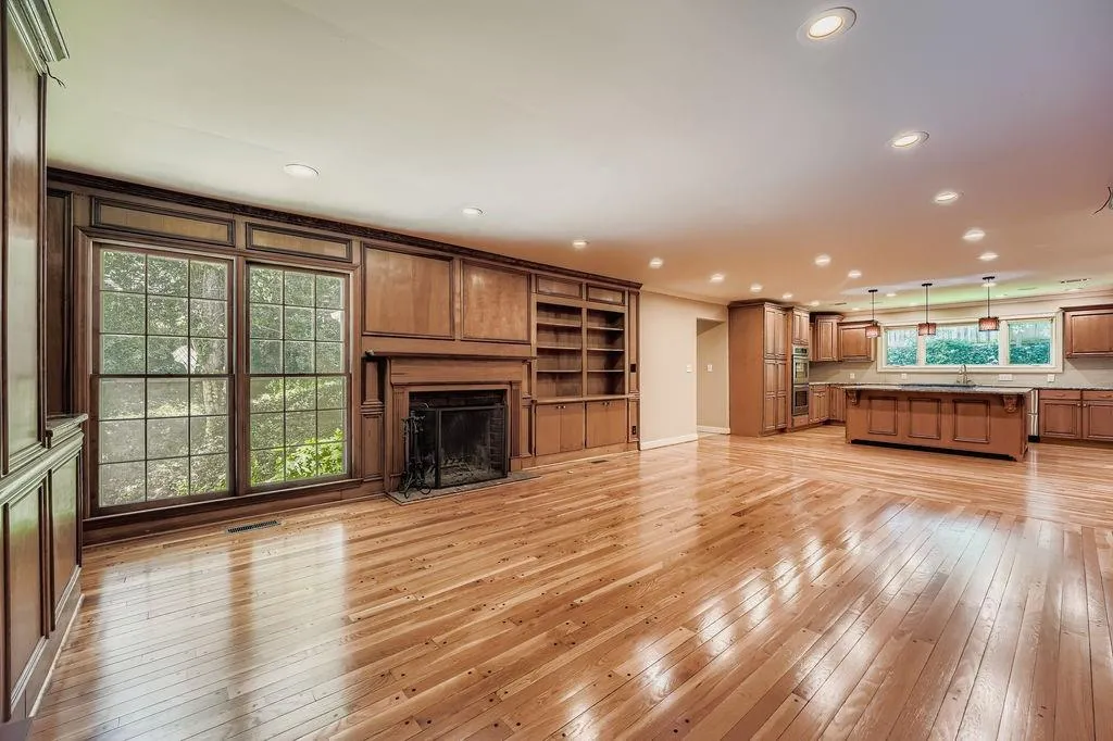 485 N Harbor Drive, Atlanta, Georgia 30328, 5 Bedrooms Bedrooms, ,4 BathroomsBathrooms,Residential,For Sale,485 N Harbor Drive,7625052