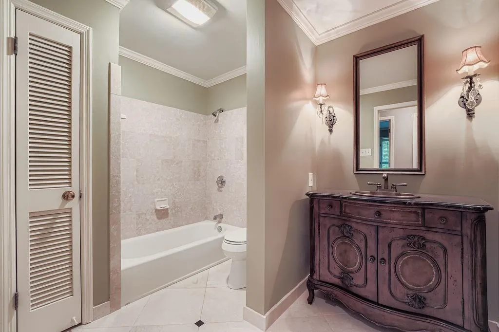 Main floor bathroom