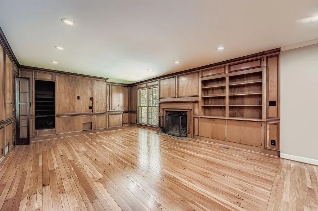 485 N Harbor Drive, Atlanta, Georgia 30328, 5 Bedrooms Bedrooms, ,4 BathroomsBathrooms,Residential,For Sale,485 N Harbor Drive,7625052