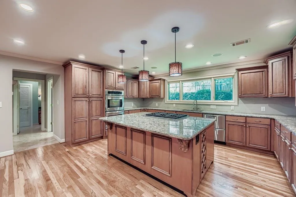 485 N Harbor Drive, Atlanta, Georgia 30328, 5 Bedrooms Bedrooms, ,4 BathroomsBathrooms,Residential,For Sale,485 N Harbor Drive,7625052