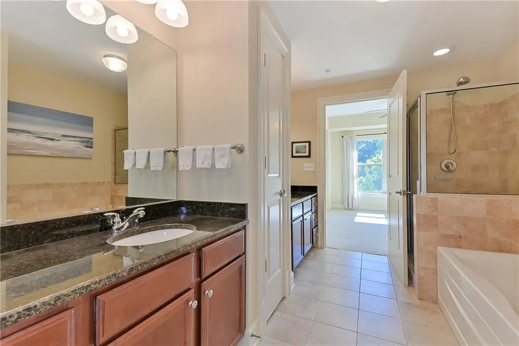 200 River Vista Drive Unit 530, Atlanta, Georgia 30339, 2 Bedrooms Bedrooms, ,2 BathroomsBathrooms,Residential,Sold,200 River Vista Drive Unit 530,6610163