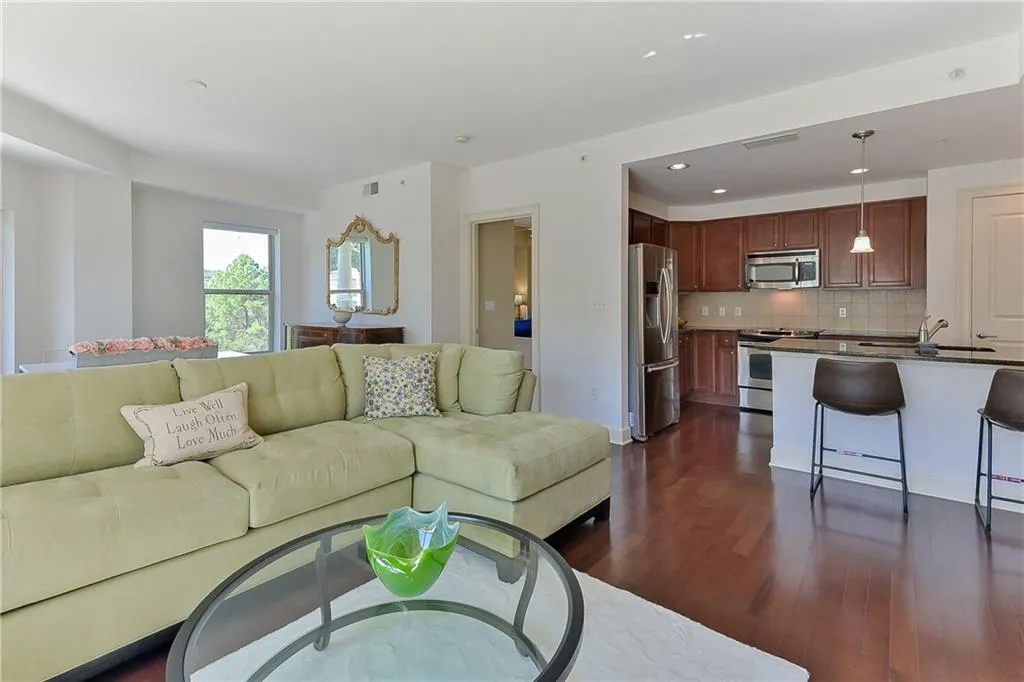 200 River Vista Drive Unit 530, Atlanta, Georgia 30339, 2 Bedrooms Bedrooms, ,2 BathroomsBathrooms,Residential,Sold,200 River Vista Drive Unit 530,6610163